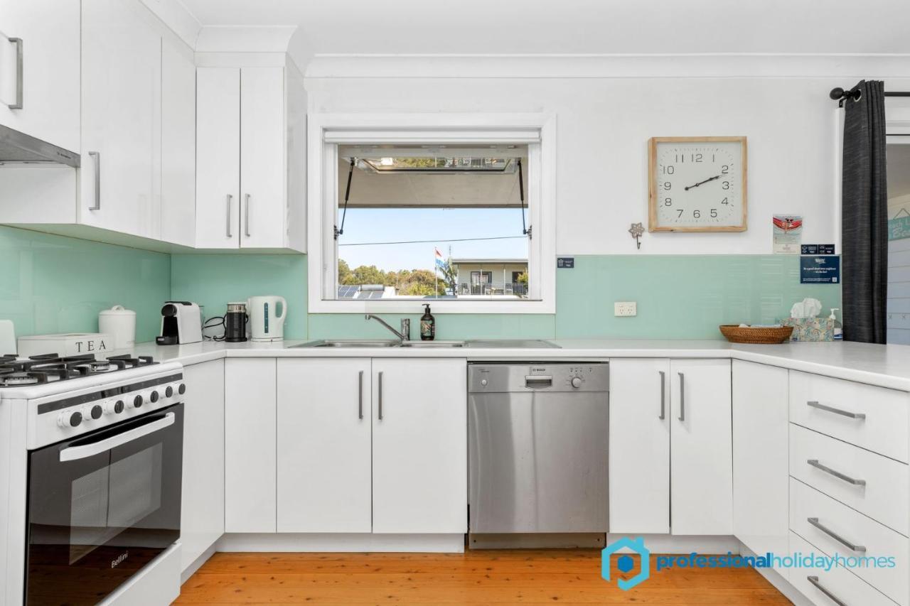 Coastal Palms - Pet Friendly - 3 Mins Walk To Beach Villa Culburra Beach Exterior photo