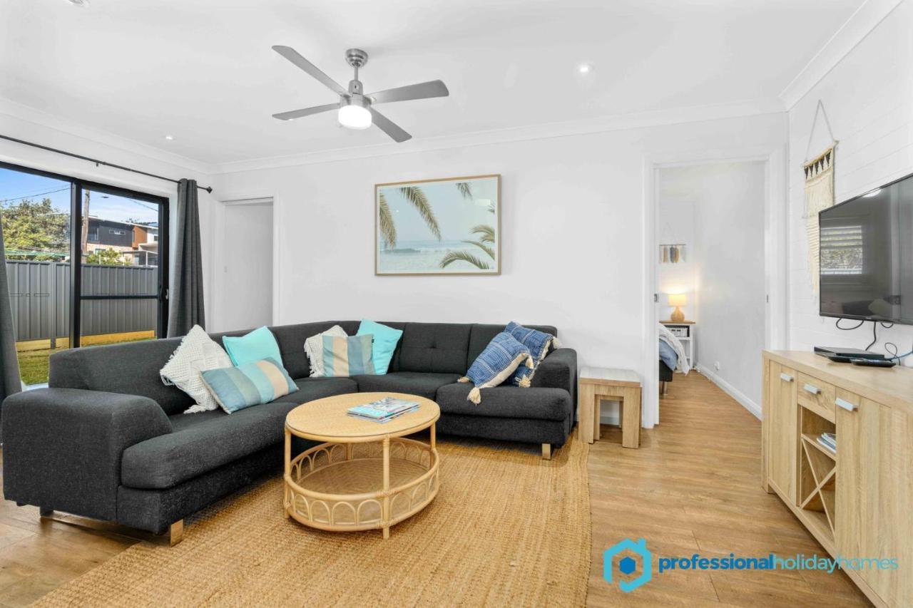 Coastal Palms - Pet Friendly - 3 Mins Walk To Beach Villa Culburra Beach Exterior photo